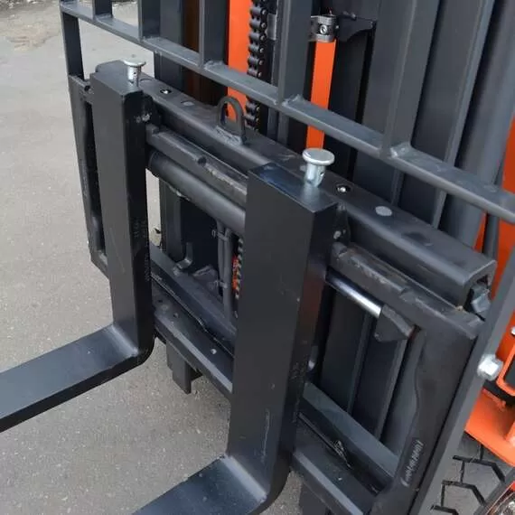 OXLIFT MPX 1245 4,5 м 1200 кг Мини электропогрузчик в Москве, Грузоподъемность: 1.2 тонны (1200 кг), Высота подъема вил, м.: 4.5 м, Тип батареи: Кислотная, обслуживаемая купить по выгодной цене 100kwatt.ru